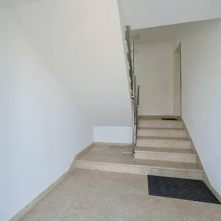 App Maria Apartman *